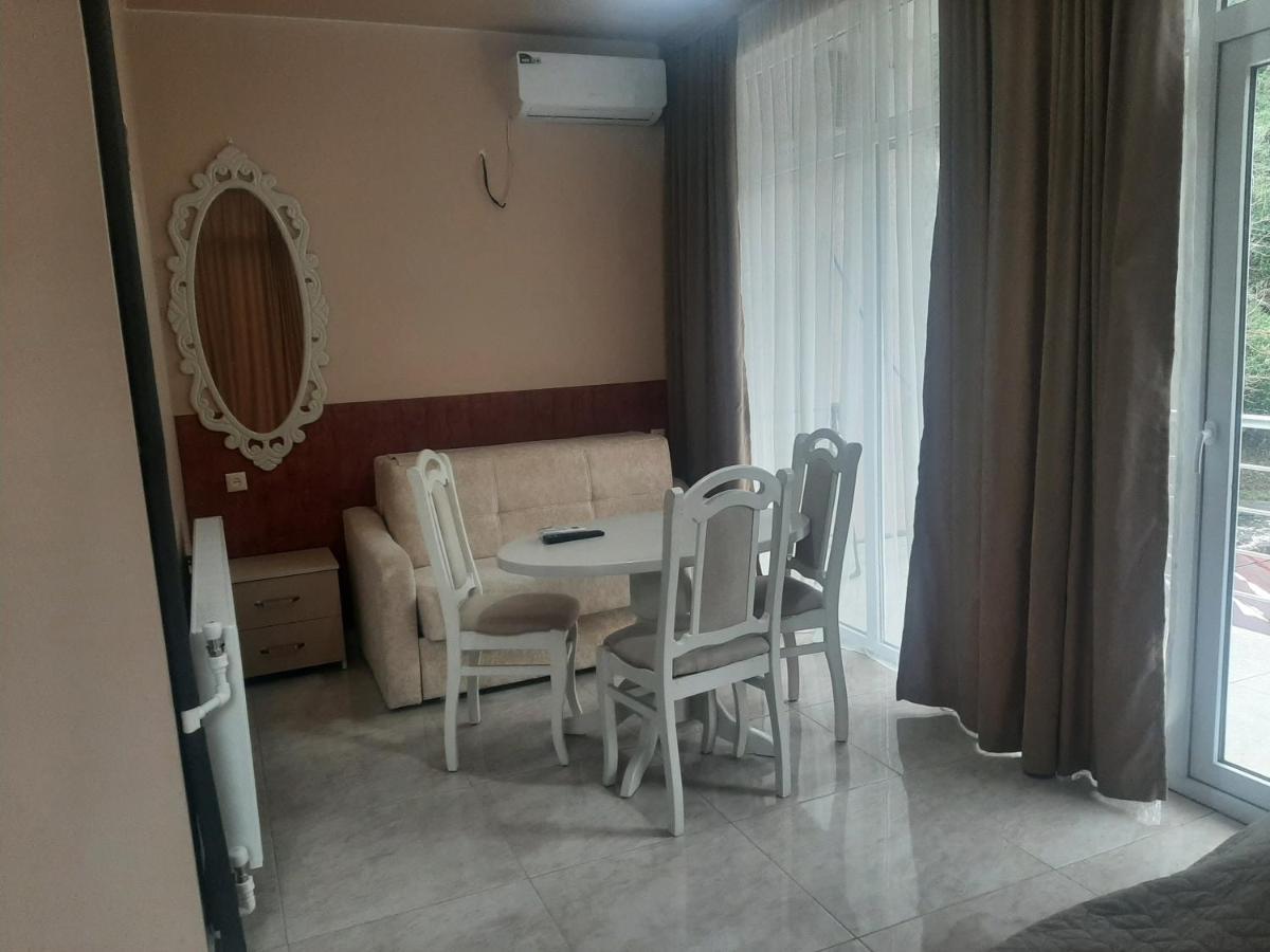 Giorgi Kvariati Hotel Ngoại thất bức ảnh