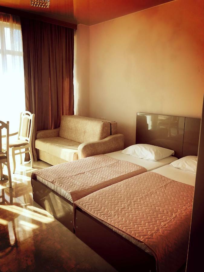 Giorgi Kvariati Hotel Ngoại thất bức ảnh